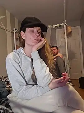 YourFavCanadianMILF webcam