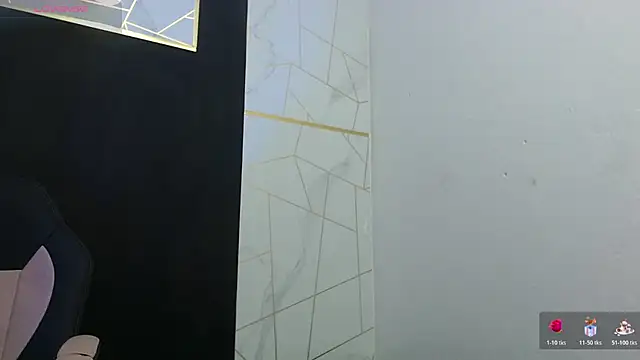 Cloeandtyfanny webcam