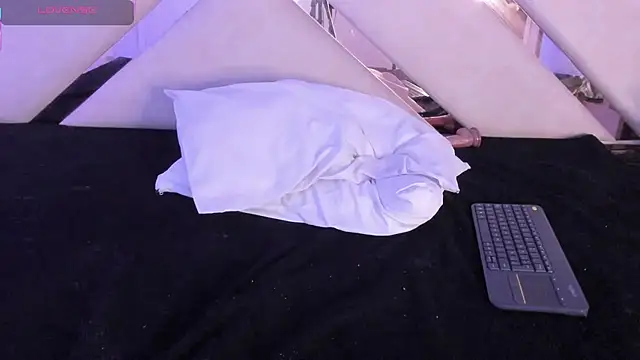 sophie_pariss webcam