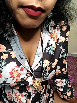 Desi_Hot_Queen Live Webcam on Stripchat