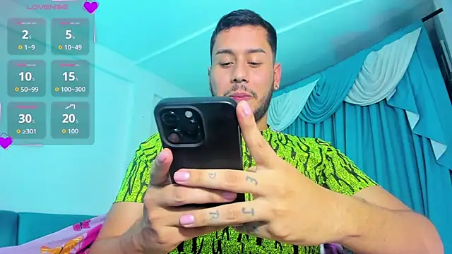 Latino_Hot_Boy webcam