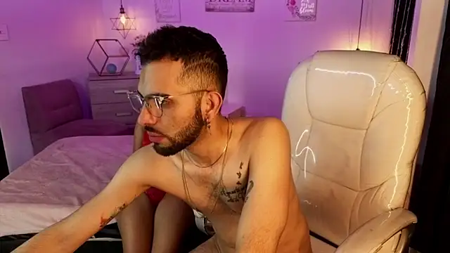 annie_and_ryan webcam