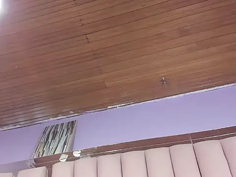 Sasha_Petitte webcam