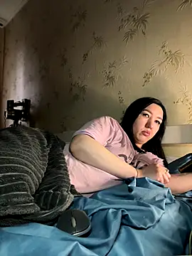 Naughtbaby_2025 webcam