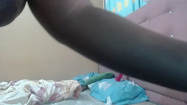 petitechocolatemommy webcam