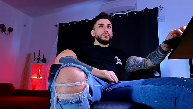 MightyAaron66 webcam