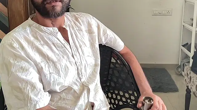 MakeMeAwareAah webcam