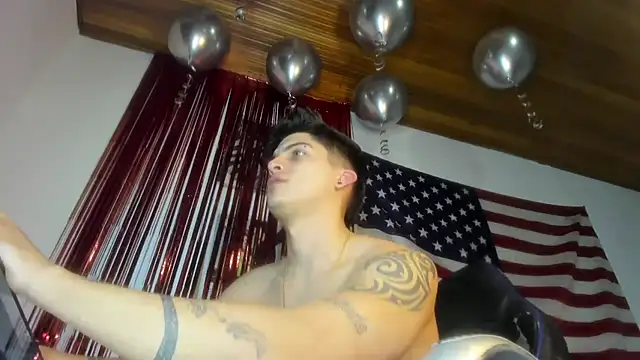 charlie_hotxxx webcam