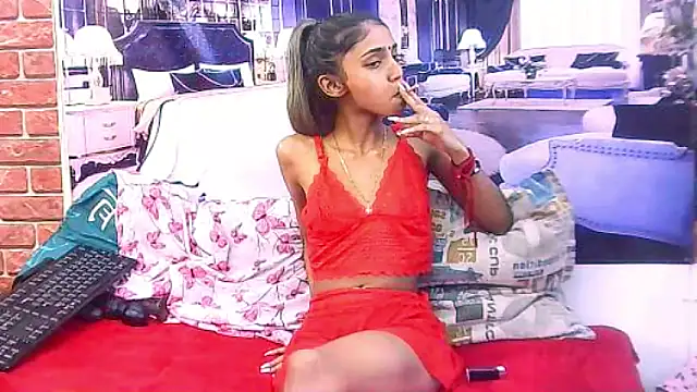 IndianSexySlender webcam