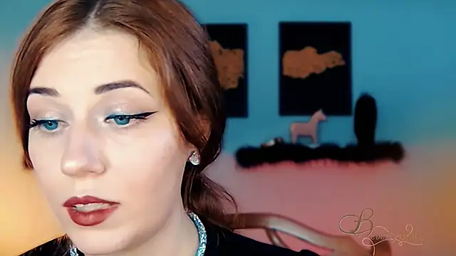 MissBeverlyMills webcam