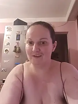 BustyLadyAlma webcam