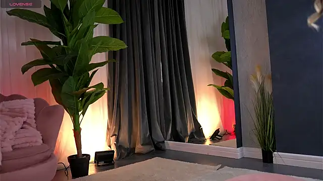 AnnastasiaMills webcam