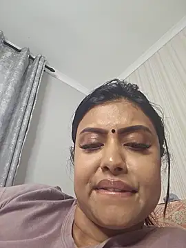 Indian_GlowingMiax webcam