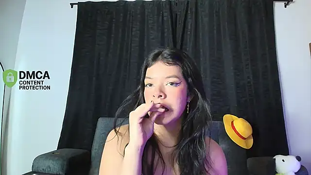 yungelitamor_ webcam