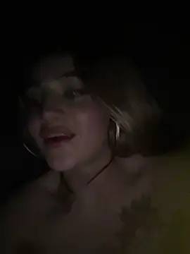 Sara_Sophia420 webcam