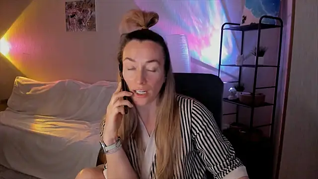 RebeccaMartinez webcam