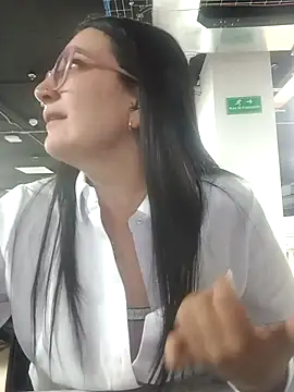 Monserratizzy webcam