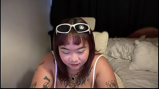 _XXXKittyTingles webcam