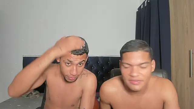 isaac_master77 webcam