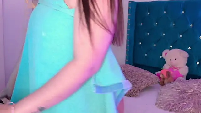 Lilly_Peach22 webcam