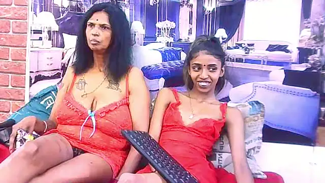 IndianSexySlender webcam