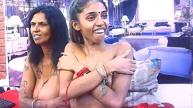 IndianSexySlender webcam