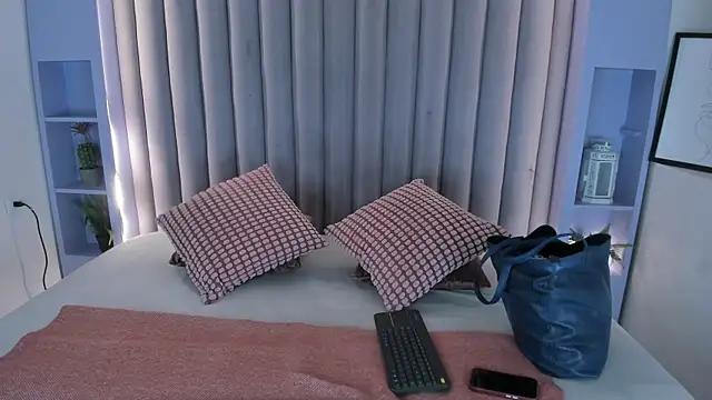 StefanyWilliams_ webcam