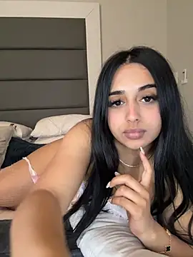 LilMisIndianx webcam