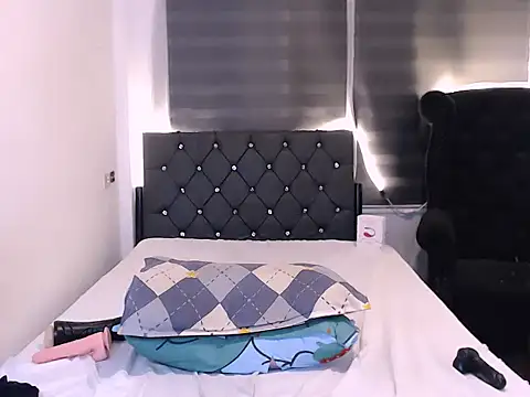 sylvannia_cumslut webcam