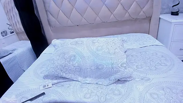 alaskaflowerss_ - AlaskaFlowerss_'s free webcam - UK Sex Cams