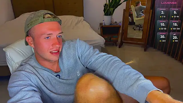 tommy_cumfinger webcam