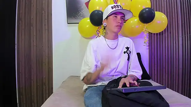 naughty_girlwd webcam