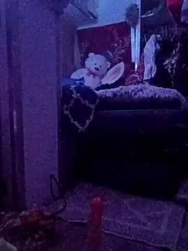 whitetrashdirtyslut webcam