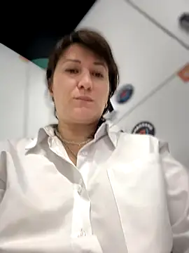 ZhenjaPoledance webcam