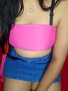 Webcam Model (EarlyPrincess) is live