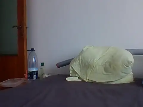 hugecock4u1990 webcam