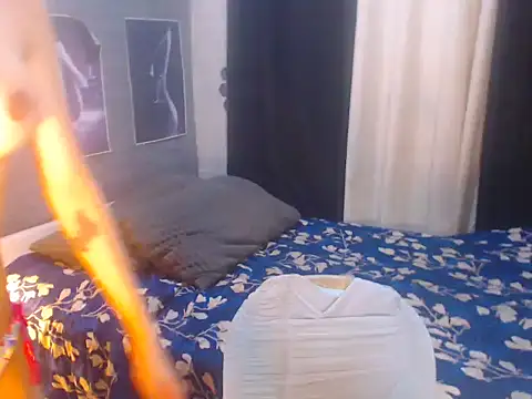 AsianDestroyer webcam