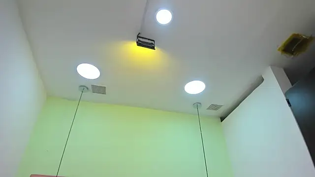 Scarlett_Noirr webcam