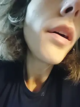 SheTheDeeevil webcam