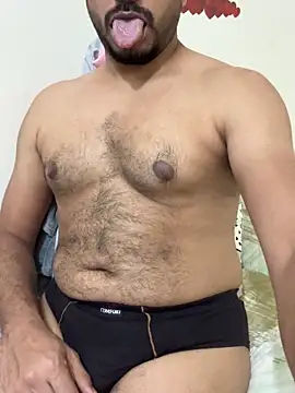 hot_boy8677 (Ask my age) - Make me nude