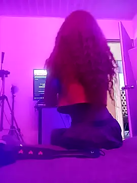 Strella_ferrera webcam