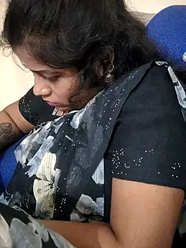 sweetqueen143 webcam