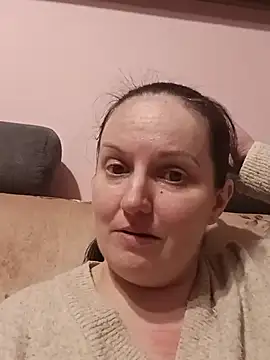 BustyLadyAlma webcam