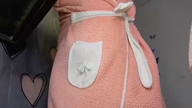 lucy_hairypussy83 webcam