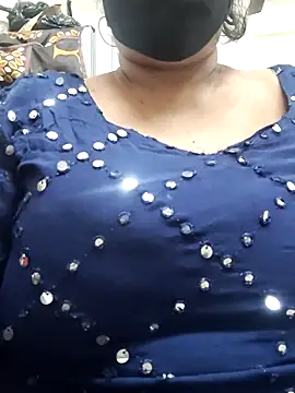 Webcam Model (zeepe19) is live