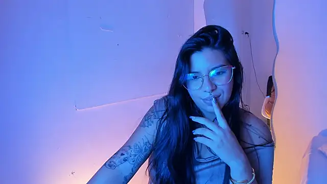 emilyy_cooperr webcam