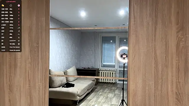 mandybryson (F young) - What's the color of my panties? Flash it