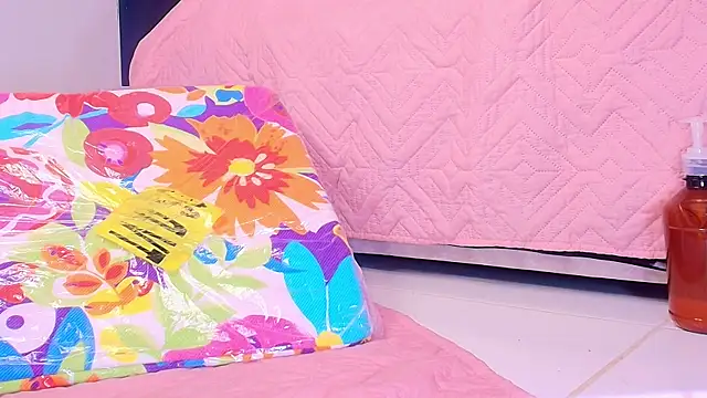 sharlott_miller webcam