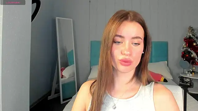 Ameli_Povilain webcam