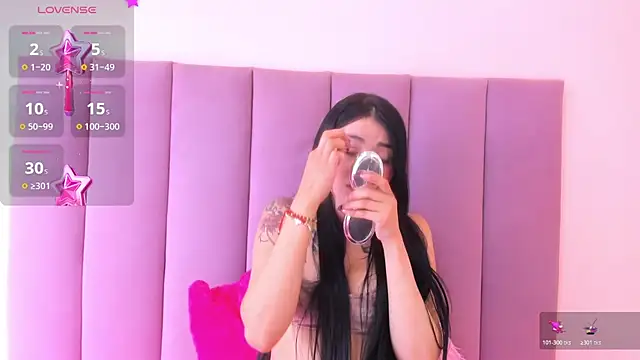 violet_myerrs webcam